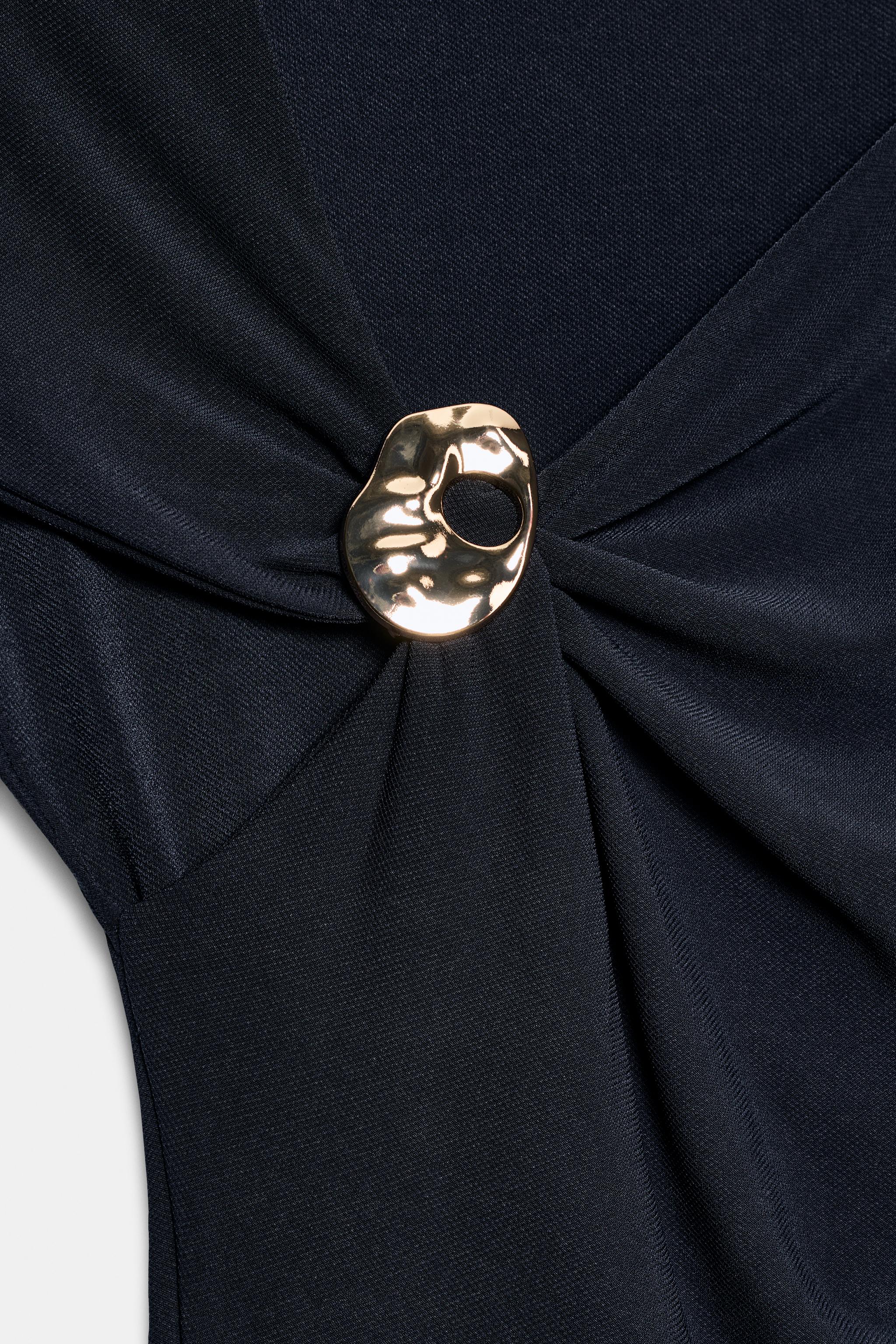 DRAPED HARDWARE TOP